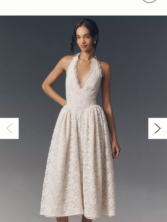 Elliatt Dresses & Skirts - Elliatt Zorya Drop-Waist Plunge Maxi Dress